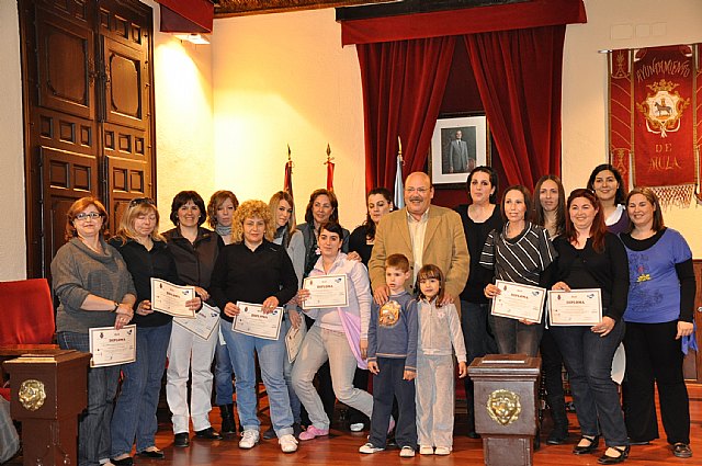 Veinte mujeres del municipio concluyen un curso de Monitora de Guardería impartido por Igualdad - 1, Foto 1