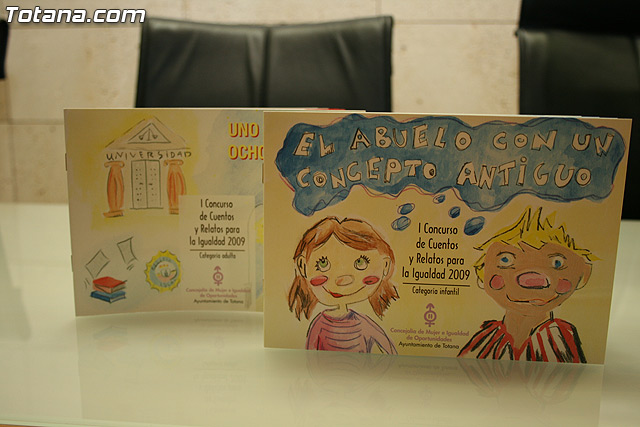 Presentan la publicacin de los libros correspondientes a los cuentos ganadores del 