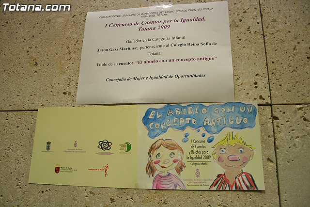 Presentan la publicacin de los libros correspondientes a los cuentos ganadores del 