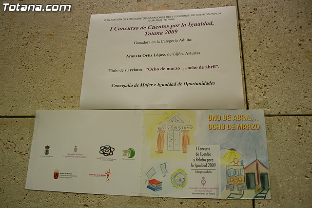 Presentan la publicacin de los libros correspondientes a los cuentos ganadores del 