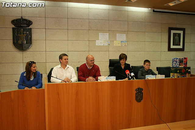 Presentan la publicacin de los libros correspondientes a los cuentos ganadores del 