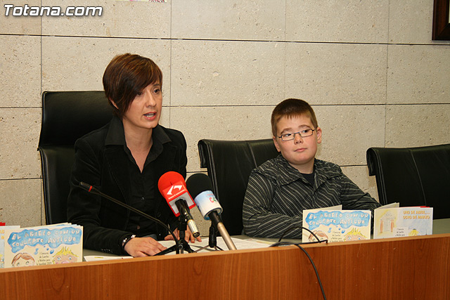 Presentan la publicacin de los libros correspondientes a los cuentos ganadores del 