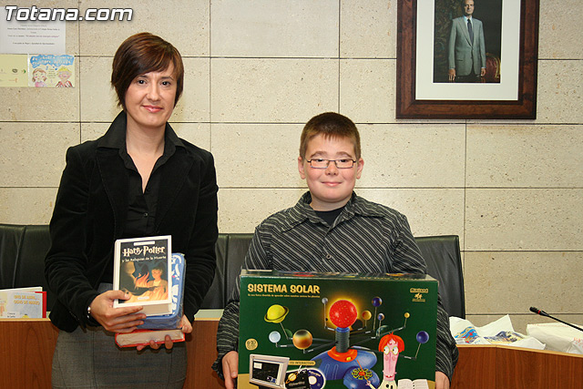 Presentan la publicacin de los libros correspondientes a los cuentos ganadores del 