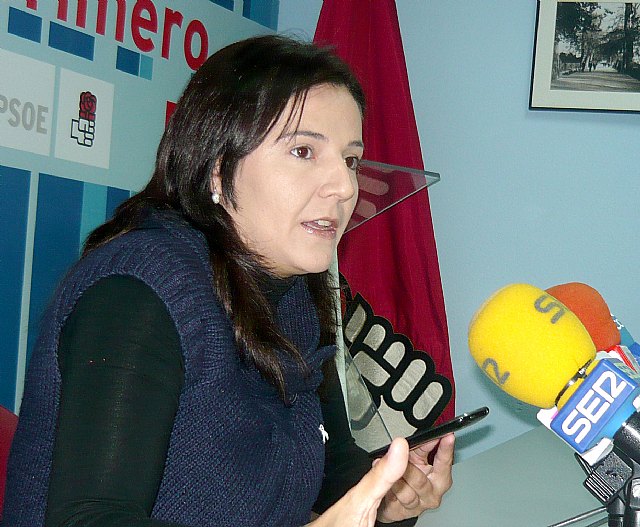 Dos meses después de lo prometido por Ayuntamiento y Gobierno regional siguen sin instalarse las aulas prefabricadas en el colegio de El Consejero - 1, Foto 1