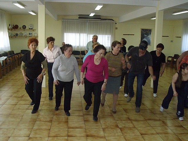 Comienzan las clases de baile del Programa de Prevención de la Dependencia - 1, Foto 1