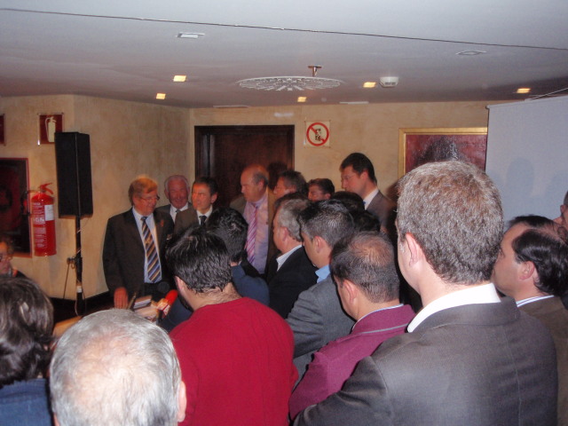 El concejal de Agua y Agricultura acompaña a los regantes al Congreso de los Diputados - 1