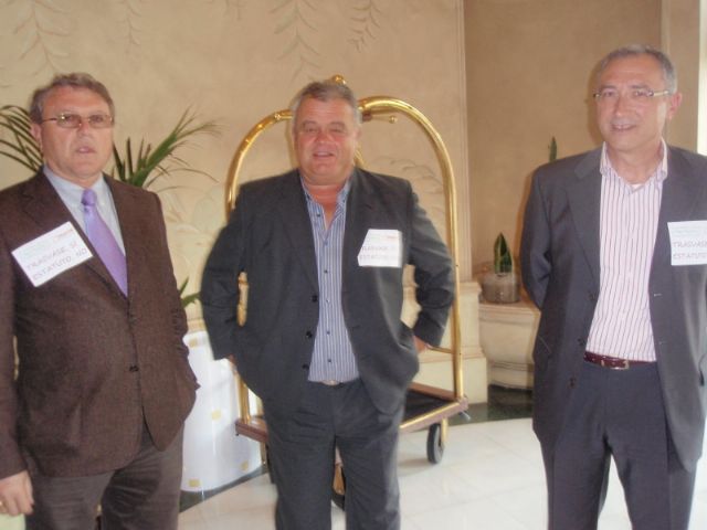 El concejal de Agua y Agricultura acompaña a los regantes al Congreso de los Diputados - 2