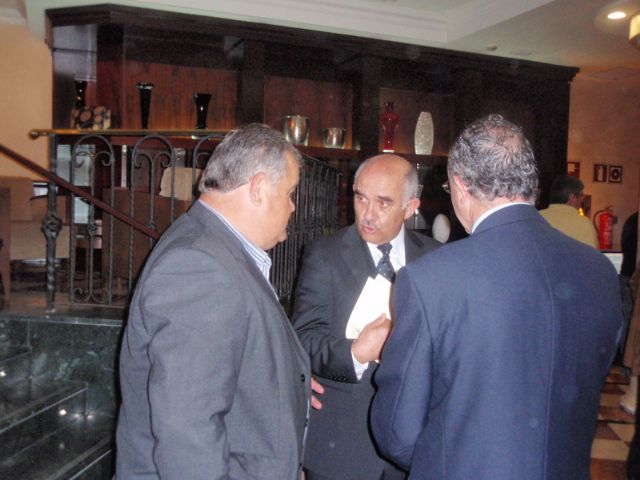 El concejal de Agua y Agricultura acompaña a los regantes al Congreso de los Diputados - 3