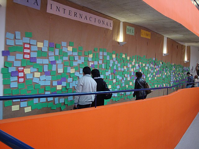 Alumnos de la Escuela de Idiomas recomiendan lecturas en otras lenguas para conmemorar el Día del Libro - 2, Foto 2