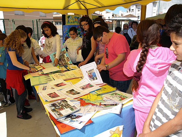 El colegio Diego Martínez y el ayuntamiento de Ceutí celebran el Día del Libro recordando a Miguel Hernández - 2, Foto 2
