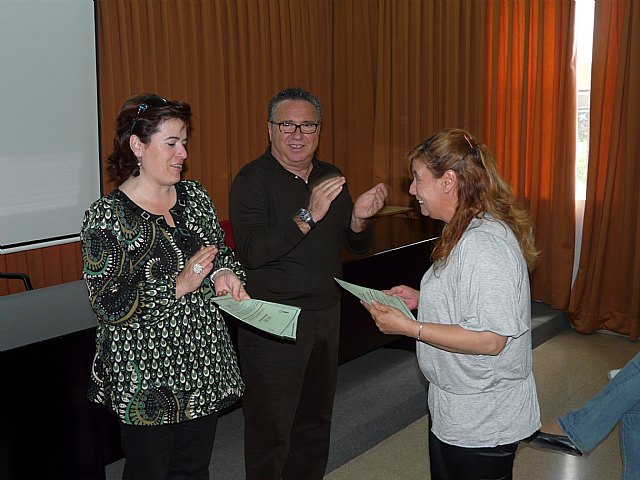 Entrega de diplomas a los alumnos del Curso de Habilidades Sociales del Ayuntamiento de Molina de Segura - 1, Foto 1