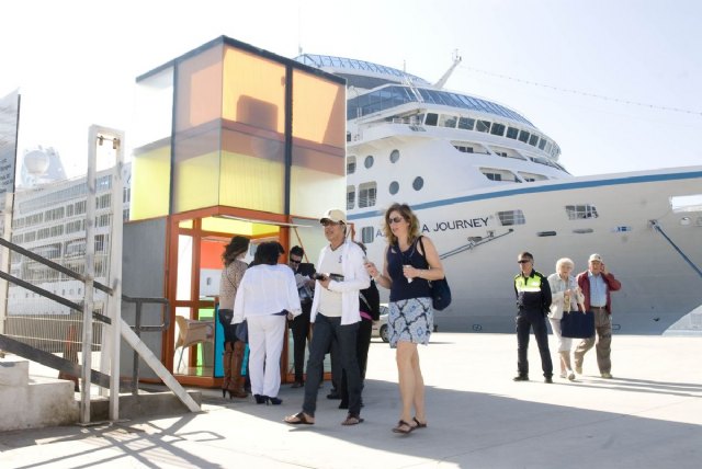 Cartagena recibe al buque Azamara Cruises con 710 turistas - 3, Foto 3