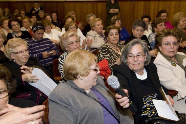Los mayores vuelven su mirada al pasado con una antología de relatos - 4, Foto 4