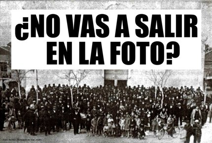 Los vecinos de San Javier se hacen una foto colectiva setenta y siete  años después - 1, Foto 1