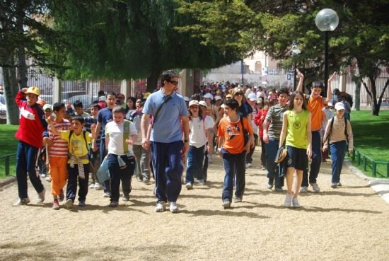 More than thousand students from schools in Totana participate in the "Week of Health and Physical Activity", Foto 1