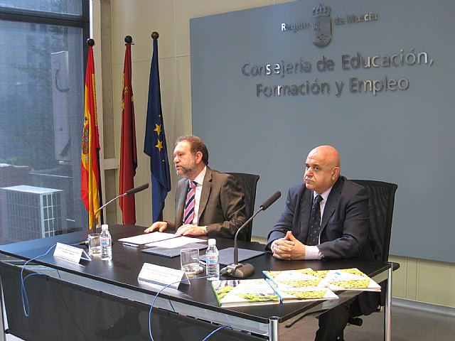 Más del 81 por ciento de los alumnos de la enseñanza obligatoria dispondrán de libros fraccionados para quitar peso a sus mochilas - 2, Foto 2