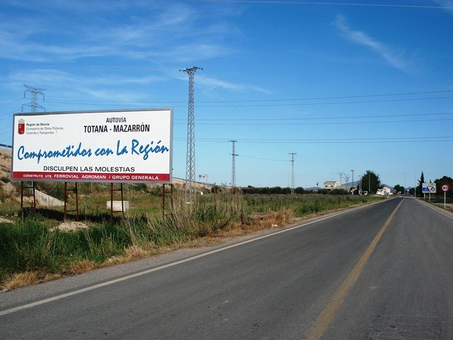 IU asegura que decenas de propietarios de terrenos que firmaron Convenios con el Ayuntamiento, en la Autovía Totana-Mazarrón, desisten, Foto 1