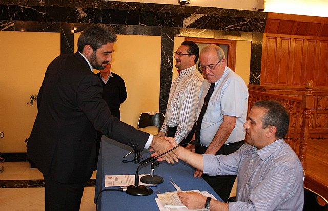 El Ayuntamiento reparte 140.285 euros entre los colectivos de las fiestas patronales - 1, Foto 1