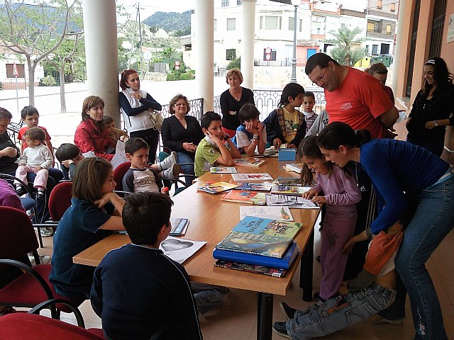 Maratón Literario en la Barriada Virgen del Oro - 4, Foto 4