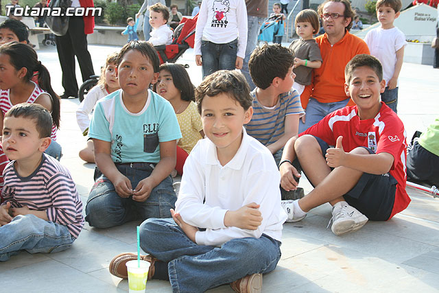 La concejal de Mujer e Igualdad de Oportunidades participa en las actividades infantiles con motivo del Da del Libro - 3