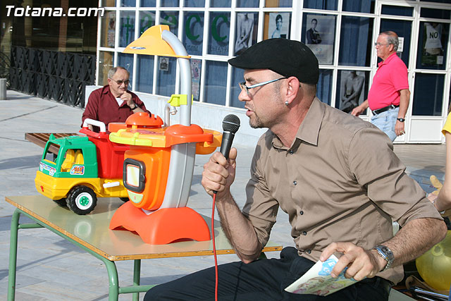 La concejal de Mujer e Igualdad de Oportunidades participa en las actividades infantiles con motivo del Da del Libro - 10