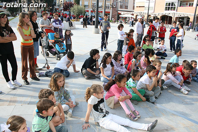 La concejal de Mujer e Igualdad de Oportunidades participa en las actividades infantiles con motivo del Da del Libro - 9