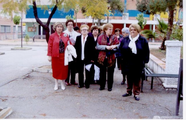 Miembros de la Junta Local de Totana de la Asociación Española contra el Cáncer asistieron a la asamblea regional, Foto 1