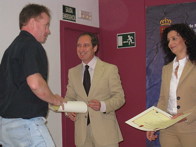 El director del SEF entrega los certificados de profesionalidad a más de 60 trabajadores de itinerarios formativos - 1, Foto 1