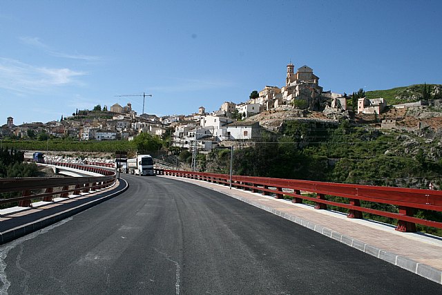 El nuevo Puente Santo de Cehegín permitirá el paso de vehículos en ambos sentidos - 1, Foto 1