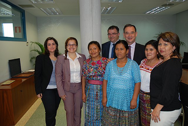 La Comunidad Autónoma financia con más de 280.000 euros gallineros y huertos para 200 familias mayas en Guatemala - 1, Foto 1