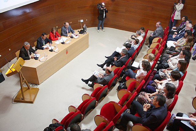 Cámara abre el I congreso regional sobre salud pública que se reúne hoy en el Ayuntamiento - 1, Foto 1