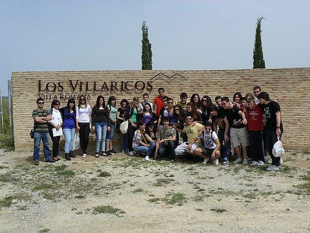 Un grupo de escolares de Torre Pacheco visita el yacimiento tardo-romano de Los Villaricos - 1, Foto 1