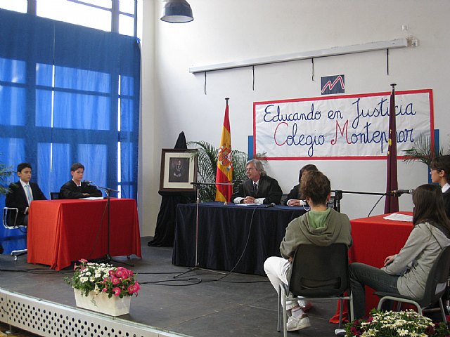 Educación  acerca la justicia a los escolares para mejorar la convivencia en los centros de la Región - 1, Foto 1