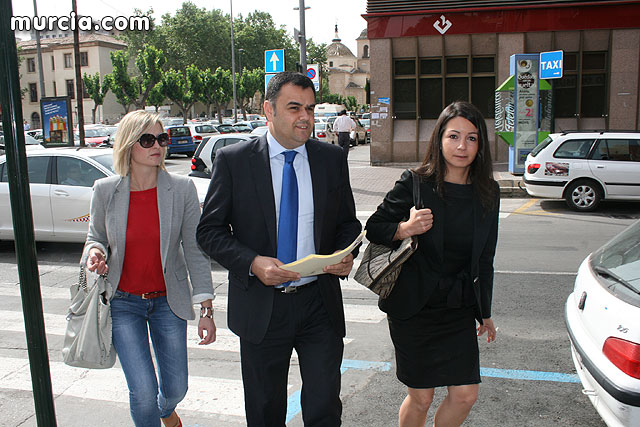 Rueda de prensa del alcalde de Totana y su abogada - 5