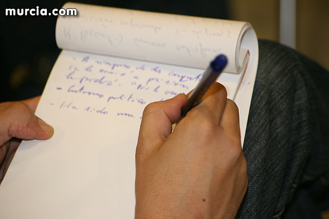 Rueda de prensa del alcalde de Totana y su abogada - 15