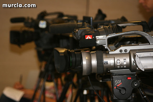 Rueda de prensa del alcalde de Totana y su abogada - 16