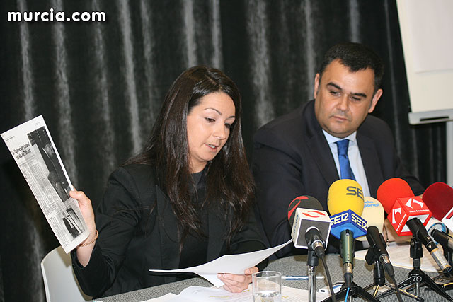 Rueda de prensa del alcalde de Totana y su abogada - 18