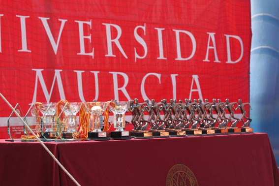 1800 atletas recorrieron el campus de Espinardo en la IV Carrera Popular de la Universidad de Murcia - 13