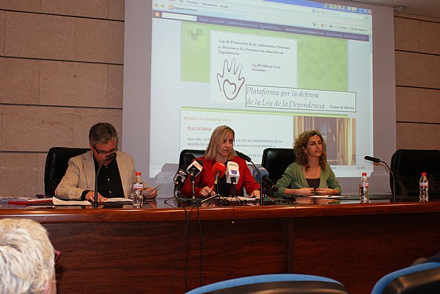 UGT, CCOO y CAVEMURcrean la “plataforma por la ley de dependencia de la Región de Murcia” - 1, Foto 1