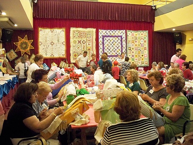 Gran afluencia  de visitantes al VIII Mercado Tradicional y Muestra de Artesanía de Roche - 2, Foto 2