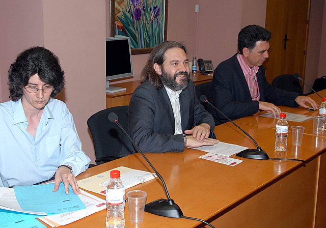 Entregan los premios de poesía y relato breve de las fiestas de Letras - 1, Foto 1