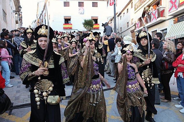 Caravaca vive más de seis siglos de historia con el ancestral ritual del Baño de la Cruz - 1, Foto 1