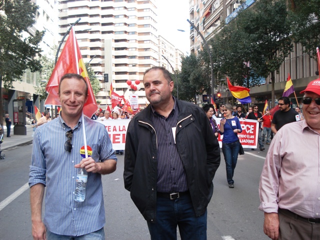 Militantes de IU Totana, junto a representantes de trabajadores, asistieron a la manifestacin del 1º de Mayo en Murcia - 6