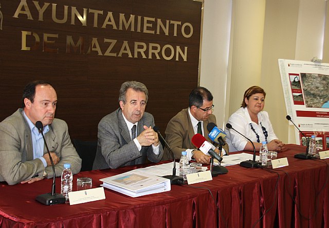 La Comunidad acondicionará este año ocho nuevos caminos rurales en seis pedanías de Mazarrón, Foto 1