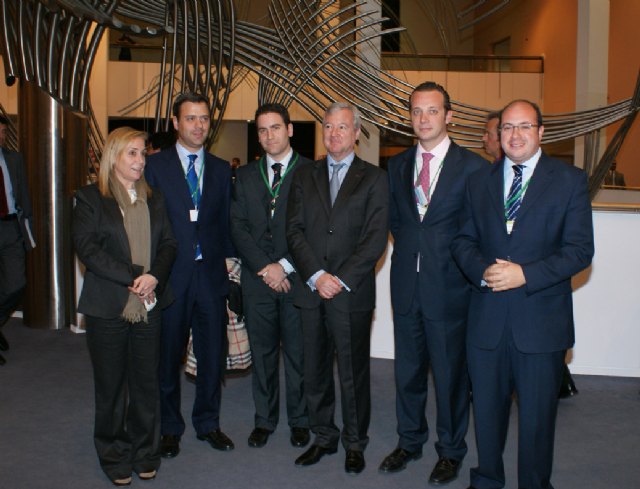 Puerto Lumbreras reafirma su compromiso con el medio ambiente en la Ceremonia Oficial del Pacto de los Alcaldes en Bruselas - 1, Foto 1