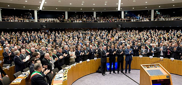Valcárcel resalta la “importancia crucial” de las ciudades y regiones en la lucha contra el cambio climático - 1, Foto 1