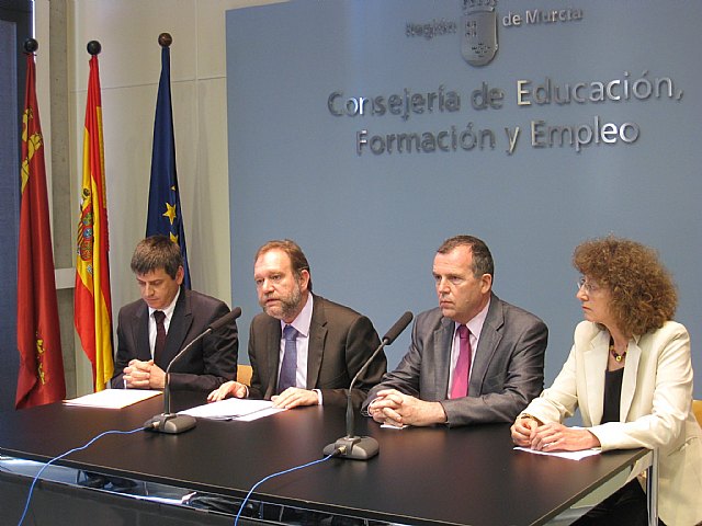 Mil alumnos de Secundaria de la Región podrán certificar por primera vez su nivel de idiomas por Cambridge, Alianza Francesa e Instituto Goethe - 1, Foto 1