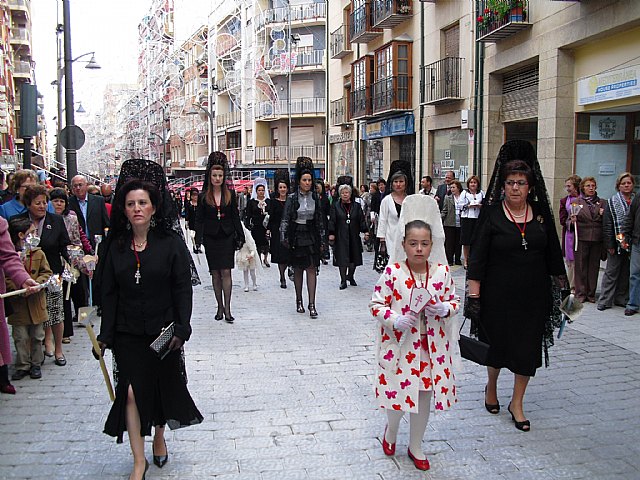 Miles de caravaqueños acompañan a la Vera Cruz de regreso a la Basílica Santuario - 2, Foto 2