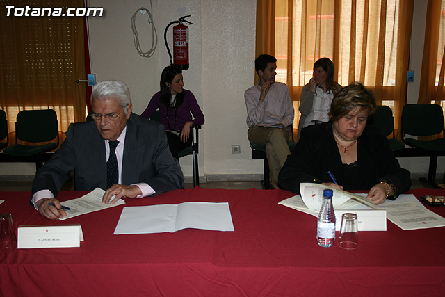 El alcalde de Totana y el consejero de Poltica Social, Mujer e Inmigracin firman un convenio de colaboracin por un importe de 175.245 euros - 2