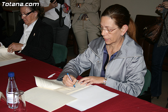 El alcalde de Totana y el consejero de Poltica Social, Mujer e Inmigracin firman un convenio de colaboracin por un importe de 175.245 euros - 5